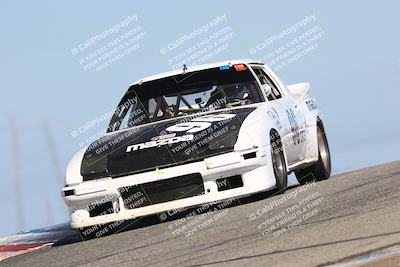 media/Oct-26-2025-CalClub SCCA (Sun) [[8ce1e69566]]/Group 2/Grapevine/